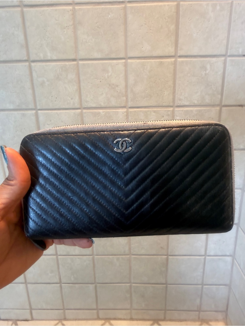 CHANEL Black Chevron Zip-Around Leather Lambskin Long Wallet with Silver CC Logo - Picture 8 of 16